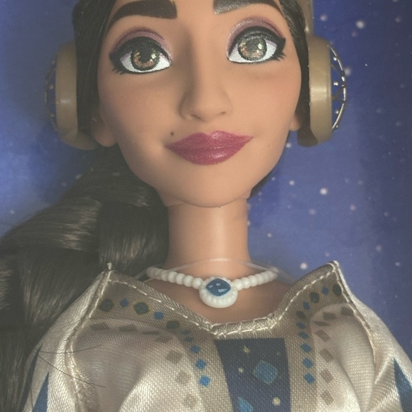 Disney Wish Movie King Magnifico & Queen Amaya of Rosas Dolls 2-pack - Picture 7 of 10